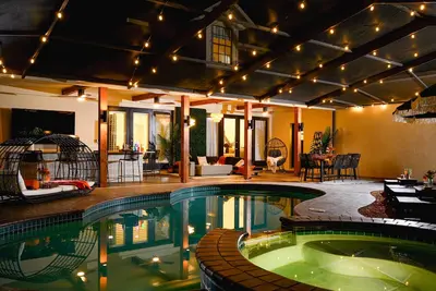Image de Exciting Valrico Villa w/ Private Pool & Game Room