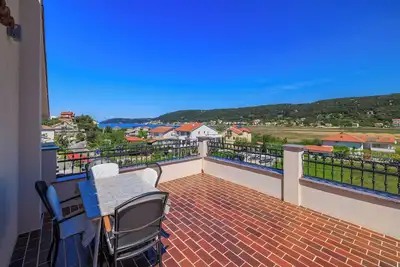 Image de Appartements Nikolina J (98229-A2) - Supetarska Draga - île de Rab