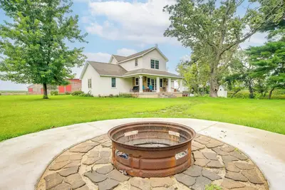 Image de Charming Manchester Retreat w/ Patio & Fireplace!
