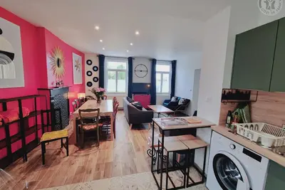 Image de Gîte tout confort avec jardin, près de Valenciennes - 5 chambres, équipements bébé, borne électrique