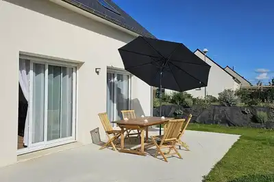 Maison neuve à Perros-Guirec avec Wifi, jardin, terrasse, proche plage et bus gratuit