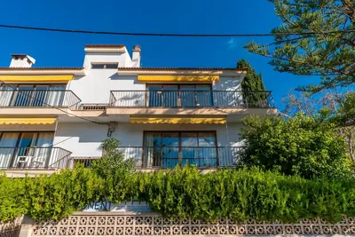 Image de Appartement 'Apartamento Ponent 3' avec terrasse privée, Wi-Fi et climatisation
