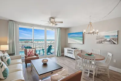 Image de Renovated beachfront condo, spectacular Gulf views