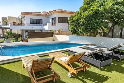 Image de Villa Bliss 7br with Private Pool in Puerta del Mar