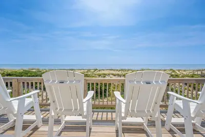 Image de Summer Savings - Oceanfront w/ Pool, Hot Tub, Private Beach Access, Cmty Perks