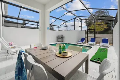Image de Celeste's Citadel | Grand, luxe villa on International Drive - next to Universal
