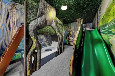 Image de Cade's Cavern | Cozy New villa near Universal w Pvt pool & in-home entertainment