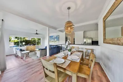 Updated 2br Paradise A/C Modern Luxury and Resort Amenities at Regency Poipu Kai