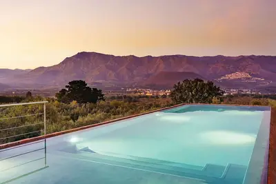 Image de Maison de vacances privée avec climatisation, piscine privée, Wifi, Tv, terrasse, vue panoramique