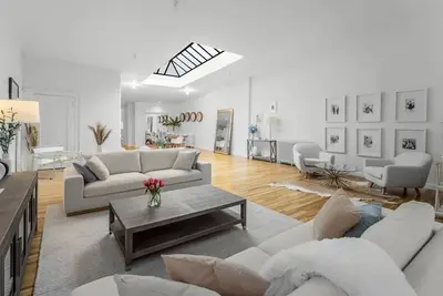 Image de Spring Penthouse | Soho 2br Loft with Private Roof
