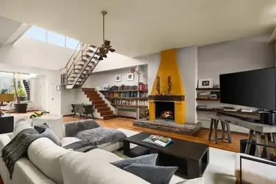 Image de Village Place | 2br with Skylight and Garden Terrace