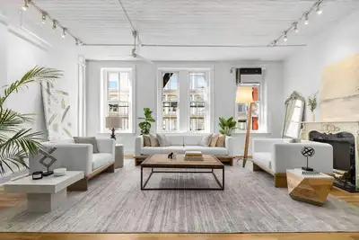Image de Broadway Oasis | 1br Floor Through Loft in Soho