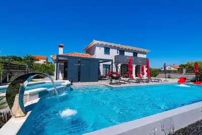 Image de Superbe maison Ă Tinj