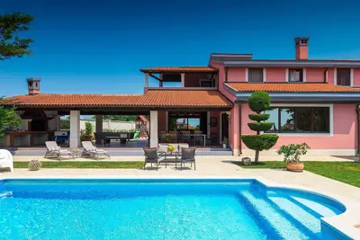 Image de Maison en bord de mer Ă Pula