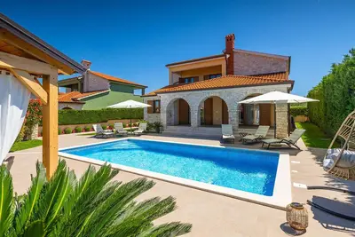 Image de Magnifique maison Ă Pula