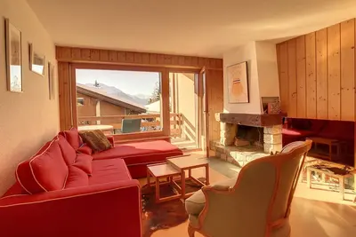 Image de Charmant 2 pièces situé au rez-supérieur avec balcon, à 30 mètres du départ de \"Médran\" qui se compo