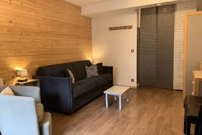 Image de Studio Equipe Avec Balcon Expose Sud