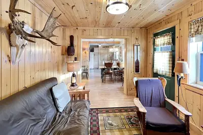 Image de Pine Cone Cottage (Close to Town and Snowmobile Trails! )