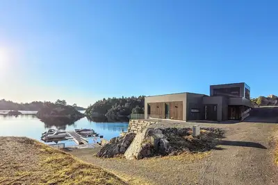Image de Belle maison de 5 chambres à Urangsvåg