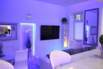 Image de Flat Deluxe mit Whirlpool, Sauna & Grill Lounge in der Villa Marica am Strand