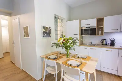 Image de Appartement dans une jolie Résidence au calme, les pieds dans l'eau.