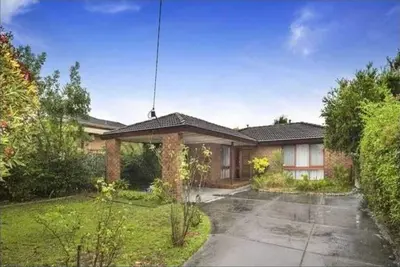 Image de Caulfield Home with Large Space
