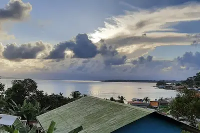 Image de Cozy Caribbean Cabin on the path to Wizard Beach