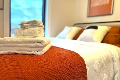 Image de Stunning Apartment-Unleash Your Ultimate Retreat at Our Captivating Vrbo Getaway