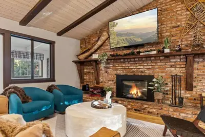 Image de Ritz-Craterton|Spa + Bbq + Game Room + Ev + Pups