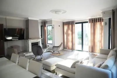 Image de The Beachfront Villa