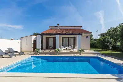 Image de Maison en bord de mer Ă Pula