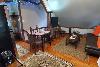 Image de Cheerful 1 Bedroom Loft with On-site Parking