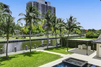 Image de 5 Million Dollar Villa!