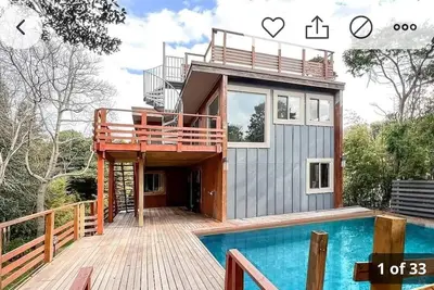 Image de Modern gem nestled in the Pines Community.