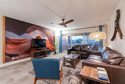 Image de Walk to Old Town • 2 King Beds • Luxury Pool