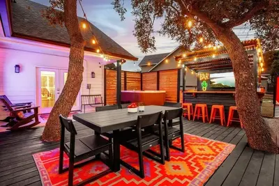 Image de Discover the ultimate Canyon Lake retreat with fabulous lake views!