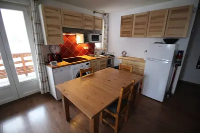Image de Appartement 6 Couchages Proche des Commerces et des Pistes Avec Parking Privatif