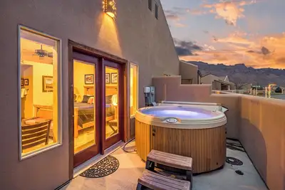 Image de Close to Town & Ntl Parks | Private HotTub | Views