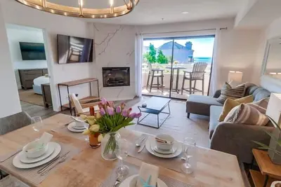 Image de New! 30+Day 2bd, 2bth with Ocean Views in Birdrock of La Jolla! Parking, Ac, & Walkability!
