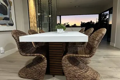 Image de 2 miles from Old Town! Newly remolded Scottsdale home with pool and hot tub!