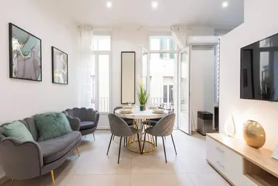 Image de Appartement moderne en plein centre ville!