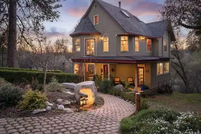 Image de Serenity Ridge A Unique Property - Entire Home in Diamond Springs, California