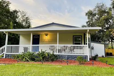 Image de Bonita - A beautiful brand new cottage 2 miles away from town