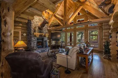 Image de Log Home | Secluded | Hot Tub | Aspen Meadow Lodge