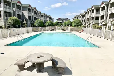 Image de Large, heated Pool! Close To The Beach, Piers & Restaurants! 4 Beds, 3. 5 Baths,