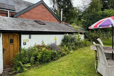 Image de The Old Bakehouse, pet friendly, with open fire in Pembridge