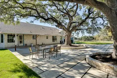 Image de Family Gem w\/ Pool & Furnished Patio in Cedar Park