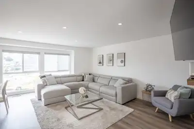 Image de Modern Chic House Near Sf, Sfo!
