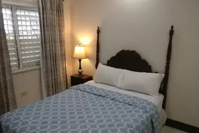 Image de 2 Bedroom with Ac Wi-Fi in New Kingston