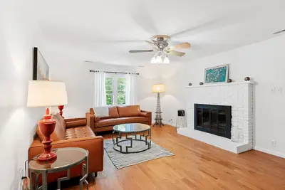 Image de scent-free stay - spacious, big yard and safe neighborhood
